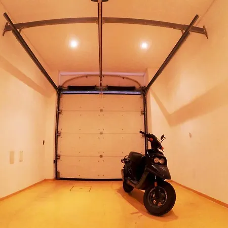 Appartamento Triplex With Garage - Praca Flores