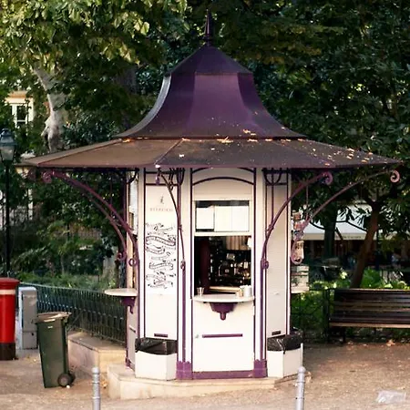 Triplex With Garage - Praca Flores Daire Lisboa