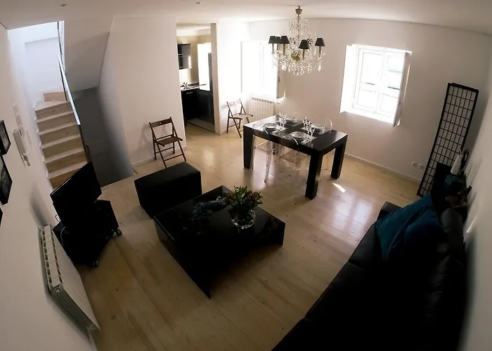 Triplex With Garage - Praca Flores