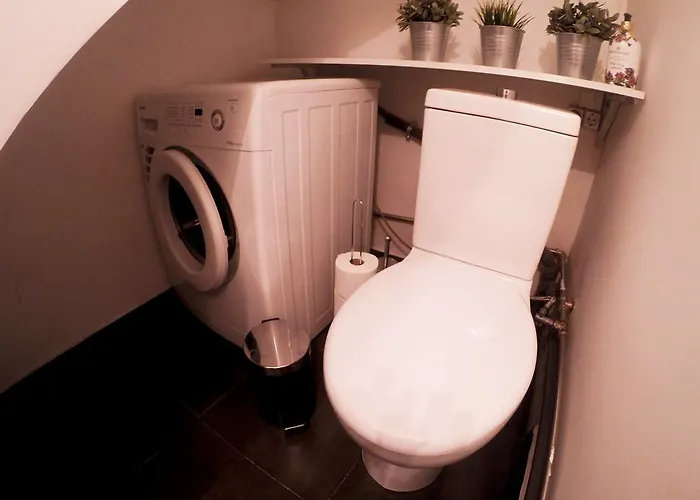 Apartament Triplex With Garage - Praca Flores Lizbona