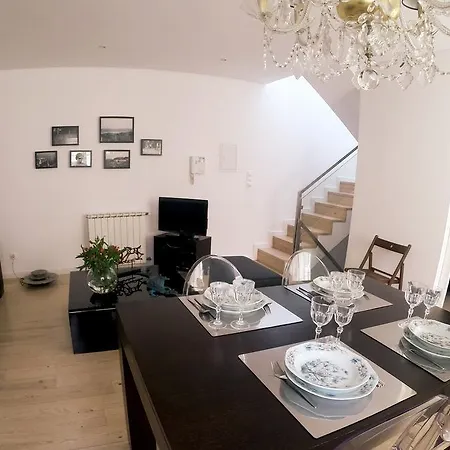Triplex With Garage - Praca Flores דירה *
